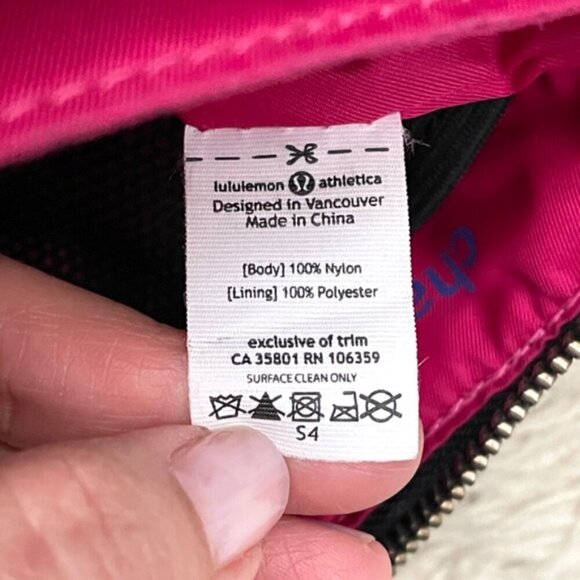 Lululemon Black Travel Pouch / Belt Bag - no belt! 🇨🇦 - Picture 7 of 9